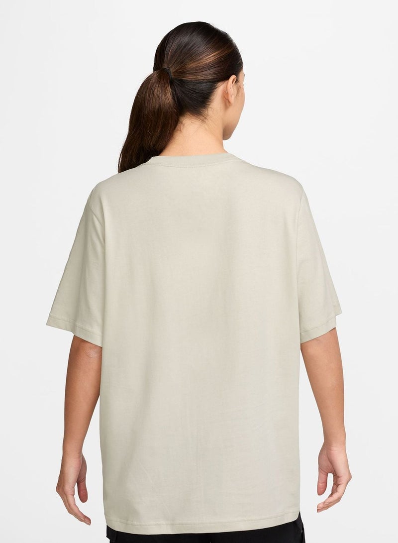 Nike Nsw Essential T-Shirt - Image 2